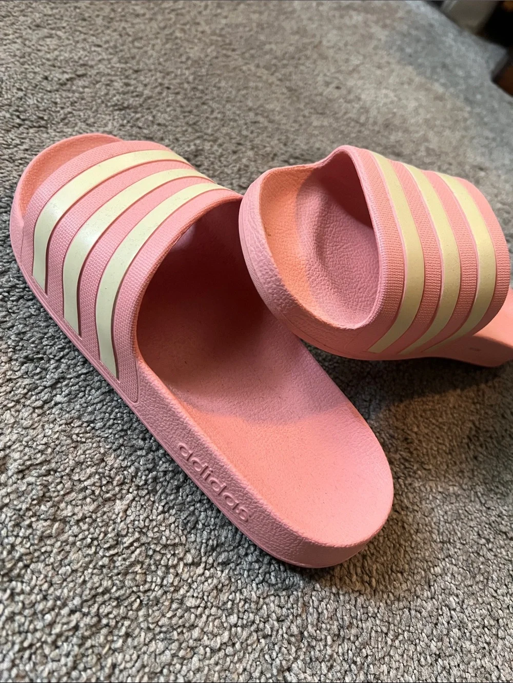 adidas comfortable slide